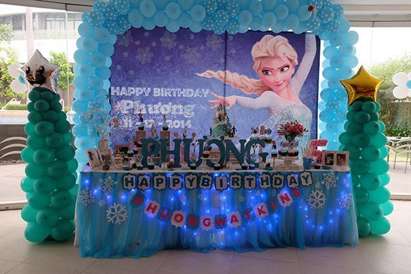 backdrop chủ đề hoạt hình