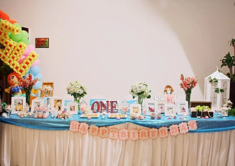 trang trí bàn lưu niệm sinh nhật