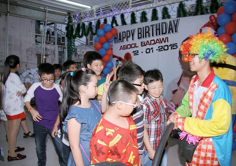 chu-he-bong-bong-sinh-nhat chú hề bong bóng sinh nhật