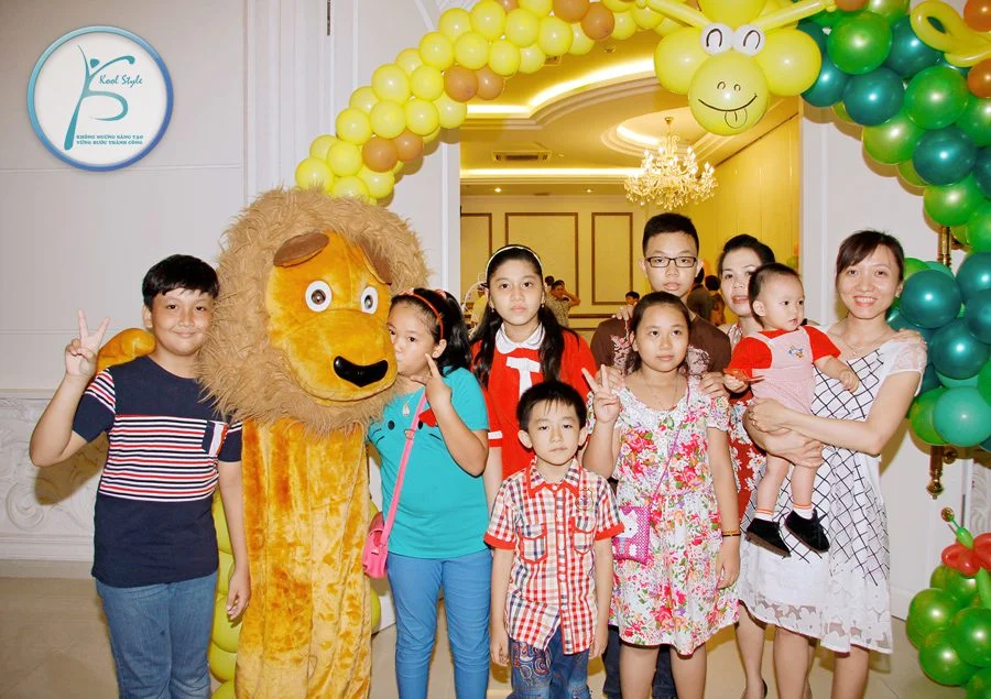 chú rối lùn sinh nhật