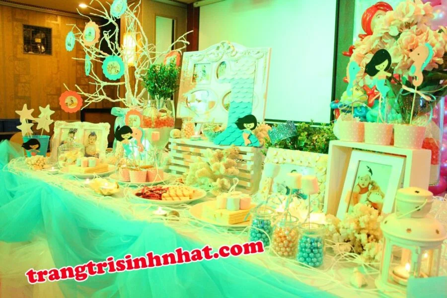 trang-tri-ban-luu-niem Trang trí bàn lưu niệm sinh nhật