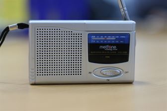 gửi lời chúc mừng sinh nhật ý nghĩa của bạn qua radio nhé