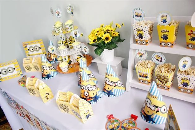 ban-trang-tri-thoi-noi-minion Bàn trang trí thôi nôi cho bé minon