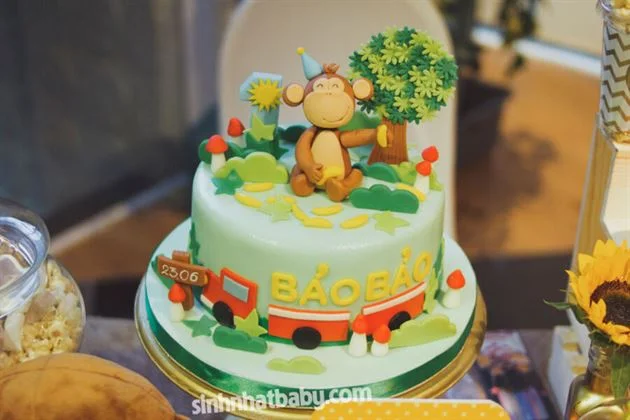 bánh kem sinh nhật cho bé trai tuổi khỉ