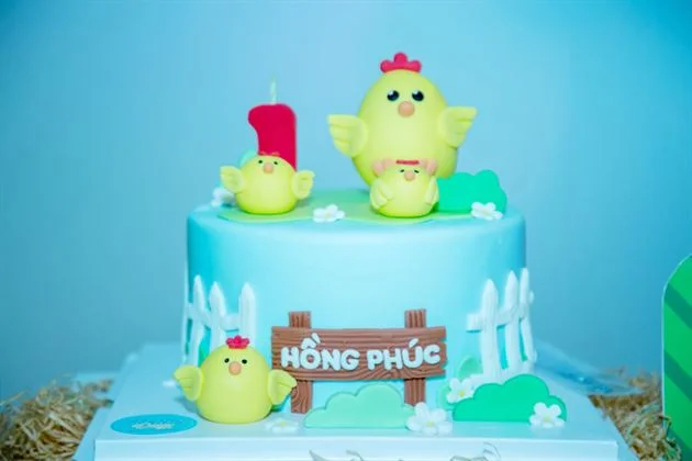 banh-kem-te1baa1o-hc3acnh-gc3a0-con-3d-theo-chu-de Bánh kem tạo hình gà con 3D theo chủ đề
