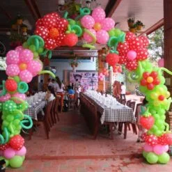 Cổng Bong Bóng Sinh Nhật DÂU TÂY