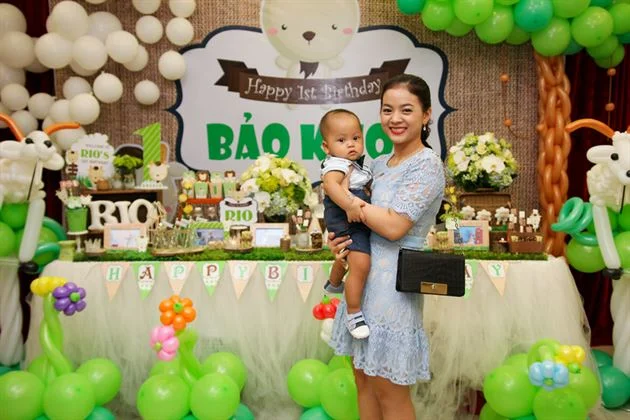 Trang trí sinh nhật thôi nôi trọn gói cho bé trai tuổi dê