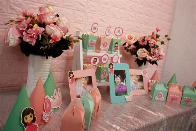 do-phu-kien-trang-tri-sinh-nhat-full-set-chu-de-cong-chua-xanh-min Set mini trang trí thôi nôi cho cô công chúa nhỏ