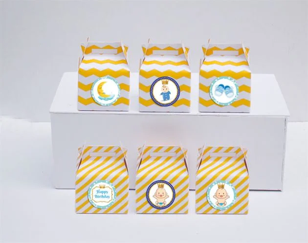 Hộp quà sinh nhật baby boy màu vàng zigzag