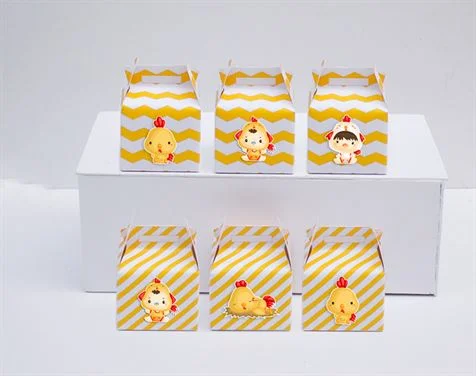 hop-qua-sinh-nhat-be-trai-tuoi-ga-mau-vang-zigzag-1 Tem hộp quà sinh nhật bé trai tuổi gà