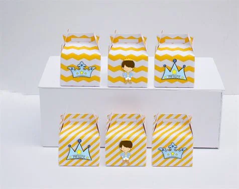 Hộp quà sinh nhật Hoàng Tử màu vàng zigzag