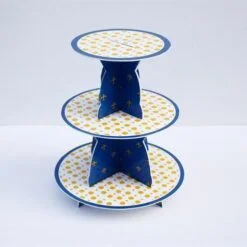 Kệ bánh kem màu xanh hoàng gia