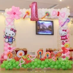 Trang trí khung hình bong bóng sinh nhật Kitty
