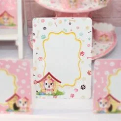 Khung hình sinh nhật bé gái tuổi chó đứng