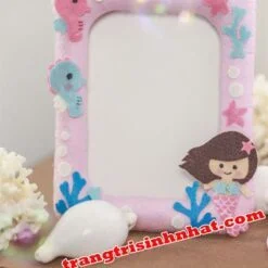 Khung Hình Sinh Nhật Vải Nỉ Tiên Cá