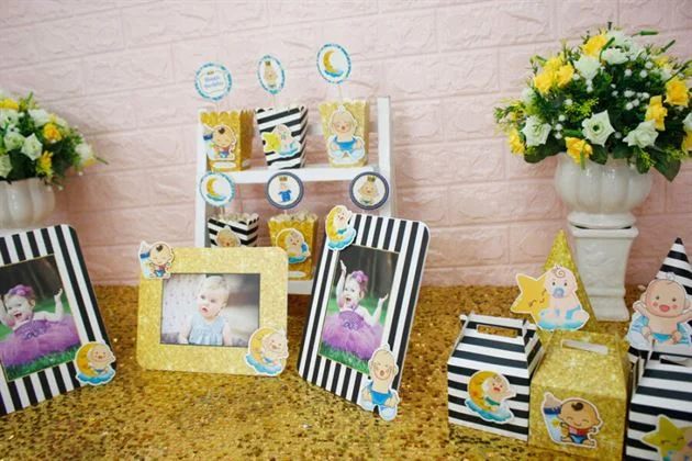 khung-hinh-trong-set-mini-baby-boy-mau-den-kim-tuyen1 Khung hình chủ đề set mini Baby Boy màu đen kim tuyến