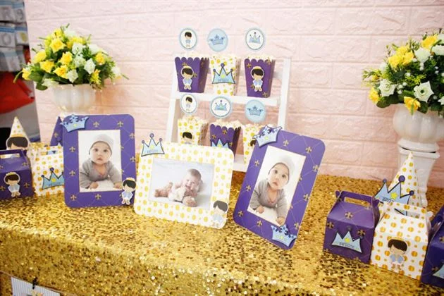 set-mimi-hoang-tu-mau-xanh-hoang-gia-trang-tri-ban-luu-niem-sinh-nhat Bàn tiệc thôi nôi đơn giản mà lung linh