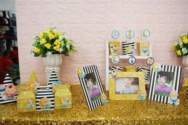 set-mini-baby-boy-mau-den-kim-tuyen-trang-tri-sinh-nhat-be-trai Trang trí sinh nhật bé trai với set mini Baby Boy màu đen kim tuyến