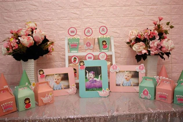 set-mini-trang-tri-sinh-nhat-chu-de-cong-chua-hong-xanh-min Trang trí thôi nôi bé gái hồng xanh min