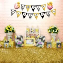Set phụ kiện sinh nhật bé gái tuổi gà màu đen kim tuyến