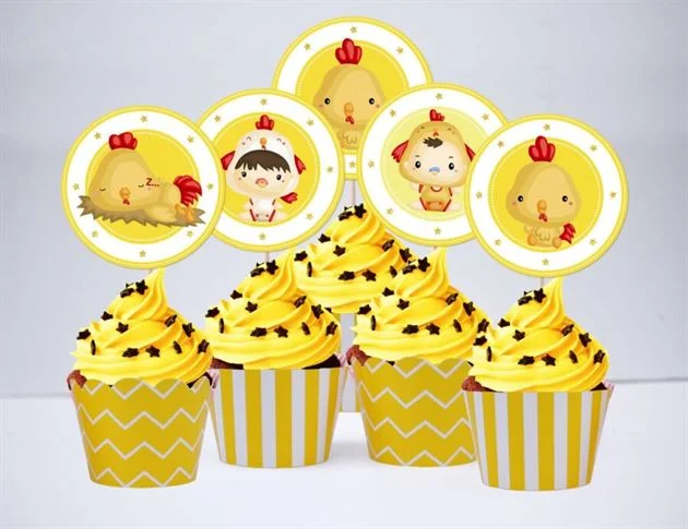 tem-banh-cupcake-be-trai-tuoi-ga-mau-vang-hoang-gia-1 Tem bánh cupcake be trai tuổi gà màu vàng hoàng gia