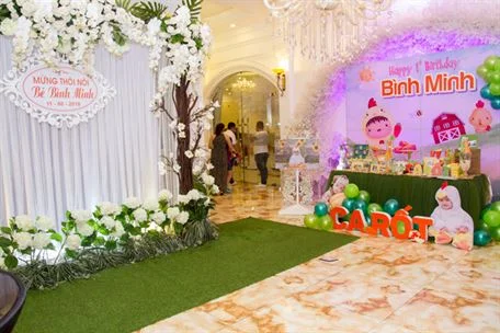 toan-canh-tiec-sinh-nhat-be Toàn cảnh tiệc sinh nhật bé