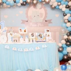 Trang trí tiệc thôi nôi bé Trần Phú theo chủ đề Voi con ngộ nghĩnh