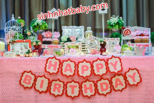 trang-tri-ban-luu-niem-sinh-nhat-chu-de-cong-chua-8621 Trang Trí Bàn Lưu Niệm chủ đề Công Chúa