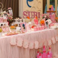 Trang trí bàn sinh nhật bé gái 4 tuổi