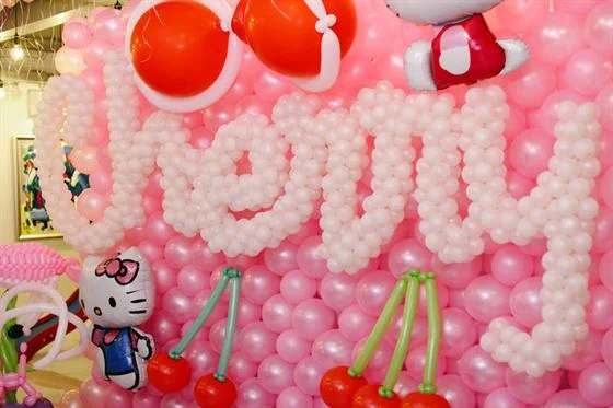 trang-tri-bong-bong-sinh-nhat-kitty trang trí bong bón sinh nhật