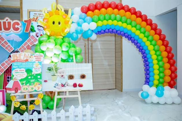 trang-tri-cong-bong-cau-vong Trang trí cổng bóng cầu vồng