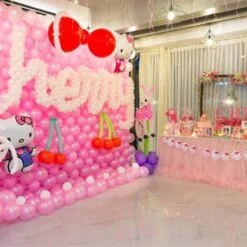 Trang trí sinh nhật bé gái 1 tuổi chủ đề Kitty