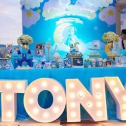 Trang trí tiệc thôi nôi không gian ngoài trời cho bé Tony