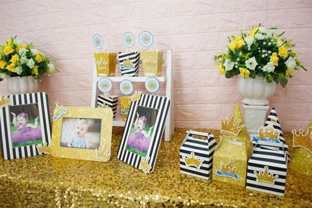 Trang trí thôi nôi với set mini vương miện bé trai màu đen kim tuyến
