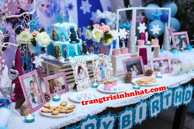 bàn sinh nhật cho bé gái 1 tuổi