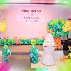 Trang trí trụ bong bóng Hươu Cao Cổ