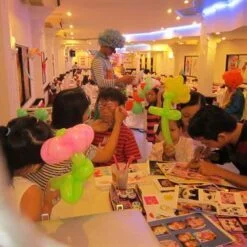 Vẽ mặt nghệ thuật sinh nhật