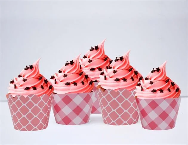 vo-banh-cupcake-mau-hong-luoi Vỏ bánh cupcake màu hồng lưới