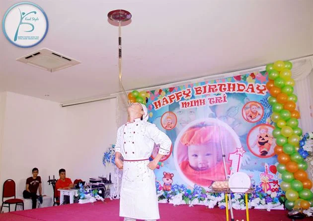 xiếc đầu bếp thăng bằng