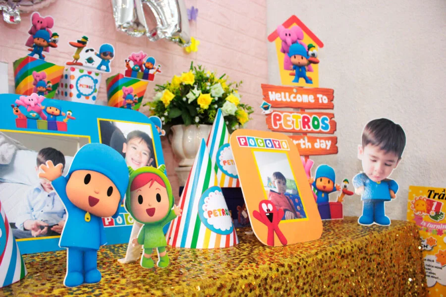 Góc chụp bàn sinh nhật của bé
