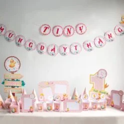 Set trang trí sinh nhật bé gái tuổi gà