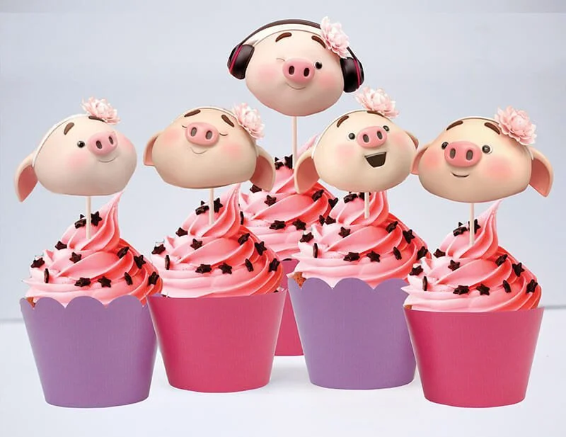 tem banh cupcake be heo gai hong tim Tem bánh cupcake bé heo gái màu hồng tím