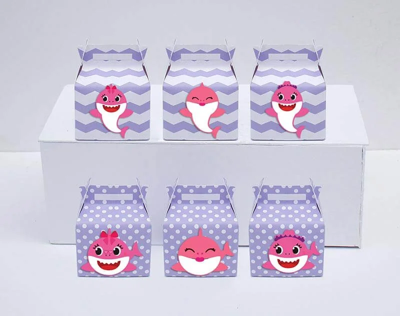 tem hop qua sinh nhat baby shark gai tim cham bi Tem hộp quà sinh nhật Baby Shark Gái màu tím chấm bi