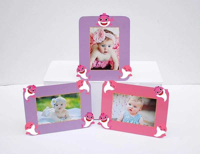 Set khung hình sinh nhật Baby Shark Girl màu hồng tím