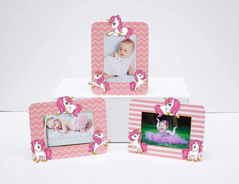 Tem khung hình unicorn girl màu hồng hoàng gia
