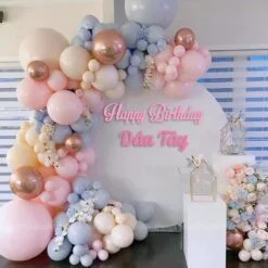 Sân khấu sinh nhật tròn bé Dâu Tây