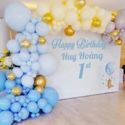 Sân khấu thôi hôi bé trai 1 tuổi