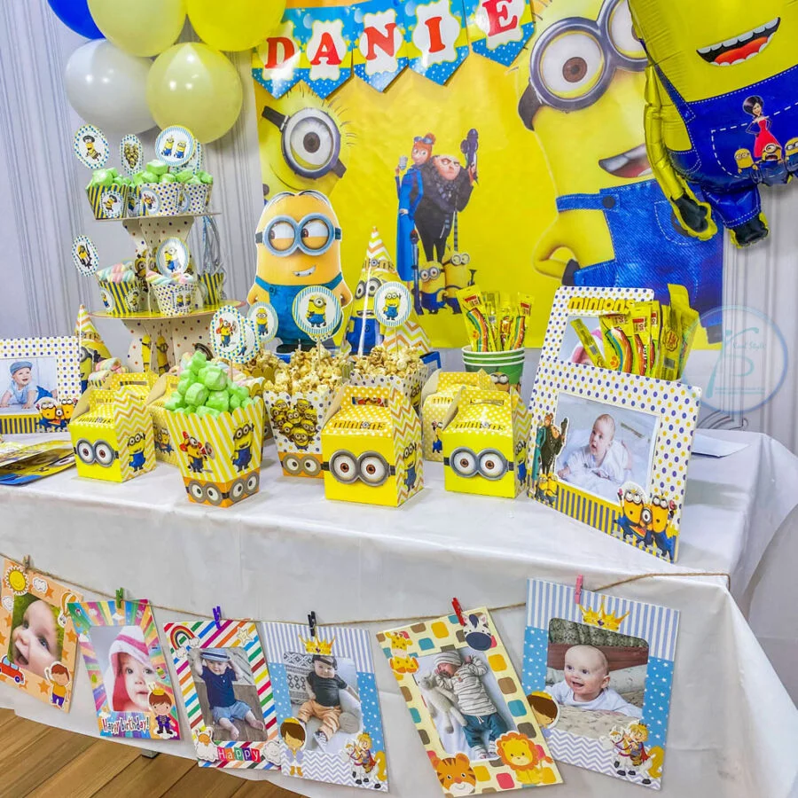trang tri ban sinh nhat ket hop background sinh nhat cho be minion