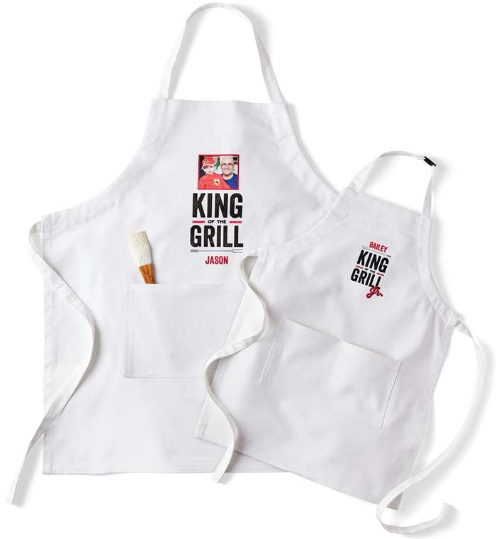 Apron with large and small apron sizes and king grill printed on the front