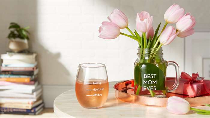 mothers day personalized wine glasses perfect for mothers day gift